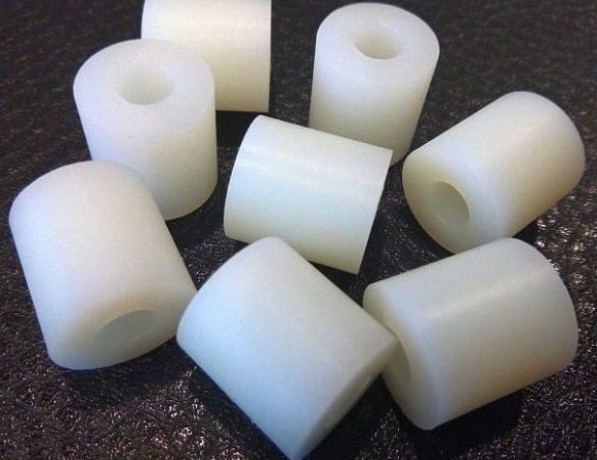 Капролоновая втулка кремовая ПА 6 А 50х1000 мм ТУ 2224-001-78534599-2006 фото